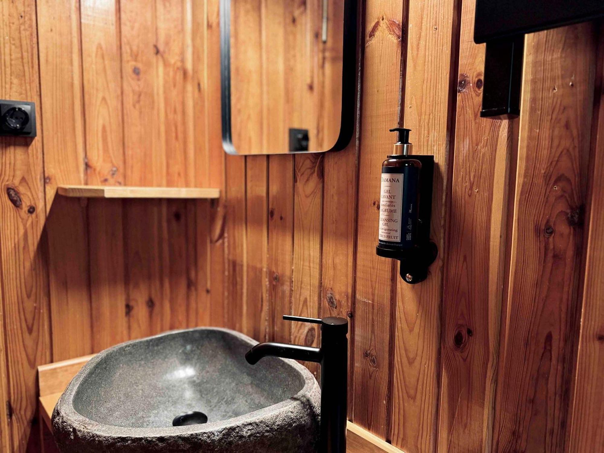 Basecamps Cerdanya Hotel Caixans Kamer foto